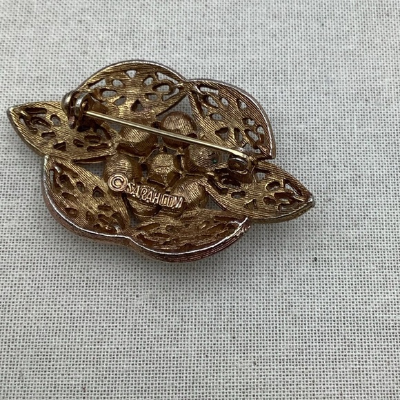 Vintage Sarah Coventry Victoria Gold and Rhinestone Brooch - Picture 3 of 3